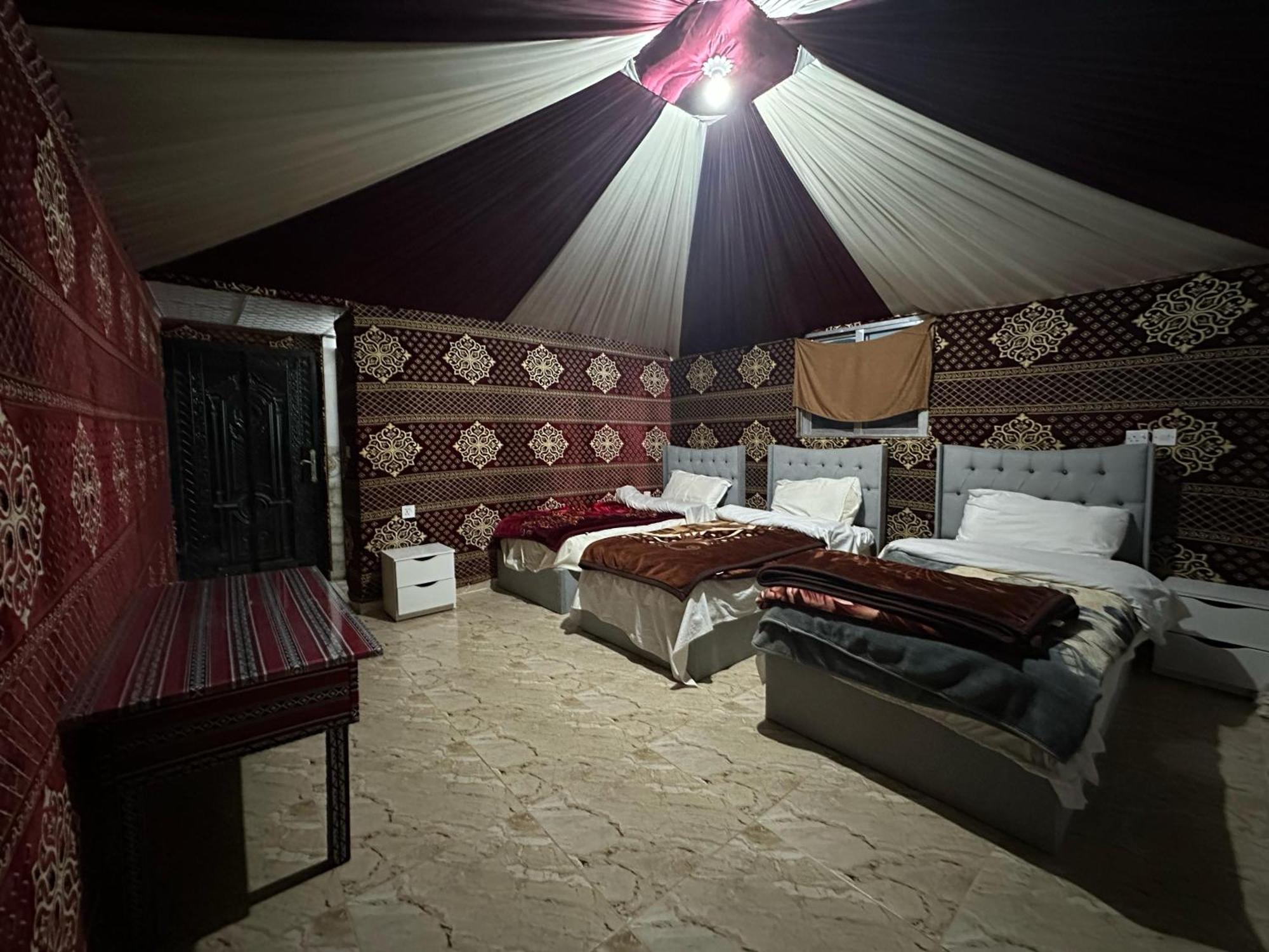 Star City Camp Wadirum Wadi Rum Habitación foto